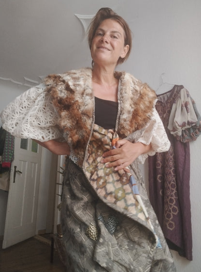 Opera Vest - PAULINA'S FRIENDS
