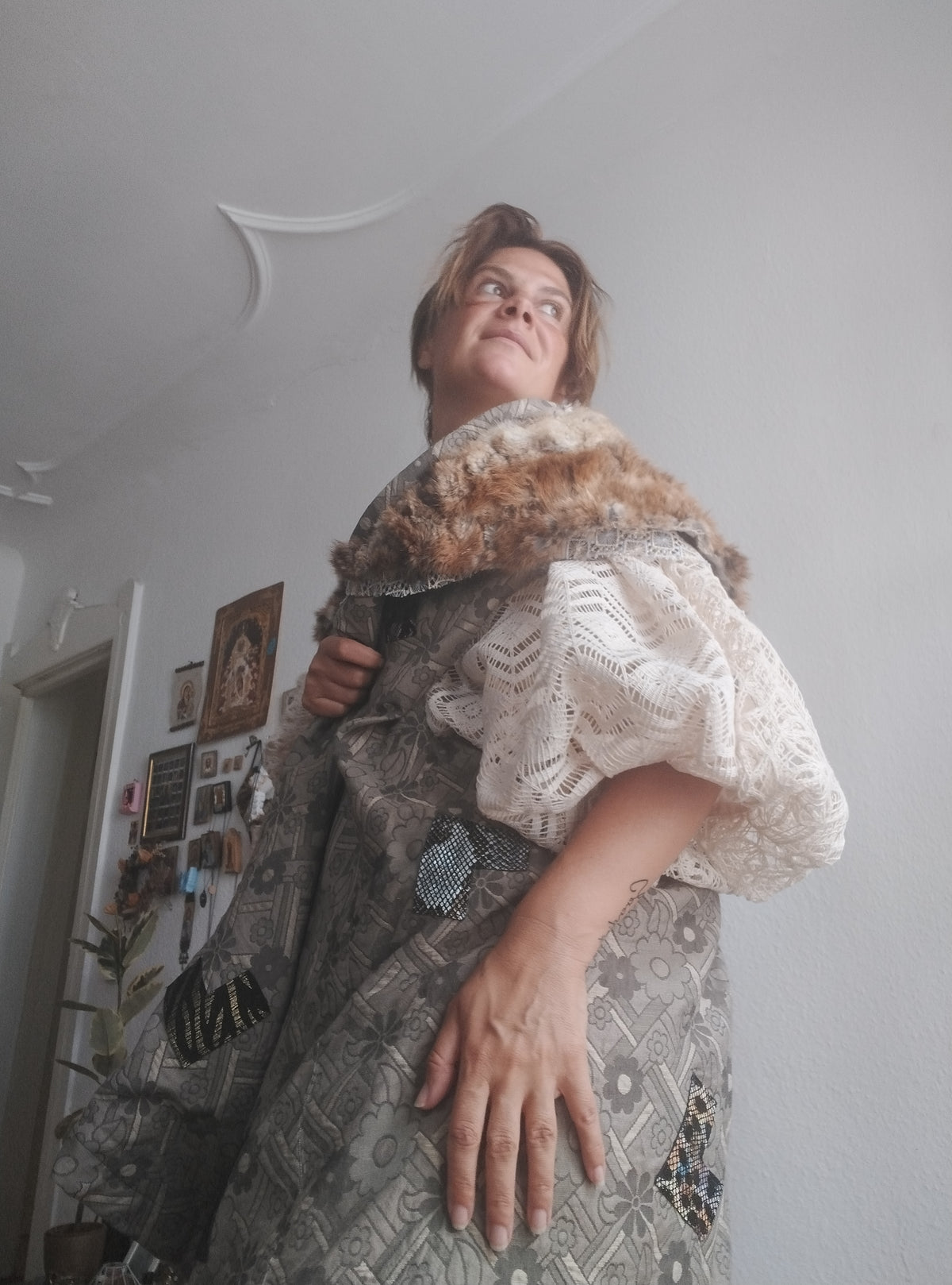 Opera Vest - PAULINA'S FRIENDS