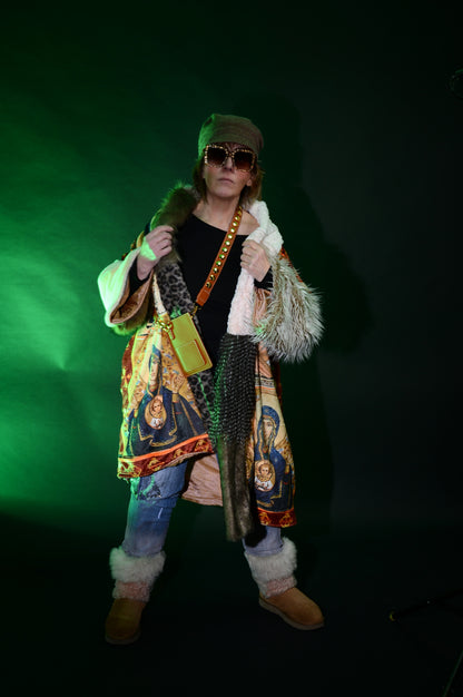 Maria's plush Madonna Kimono - PAULINA'S FRIENDS