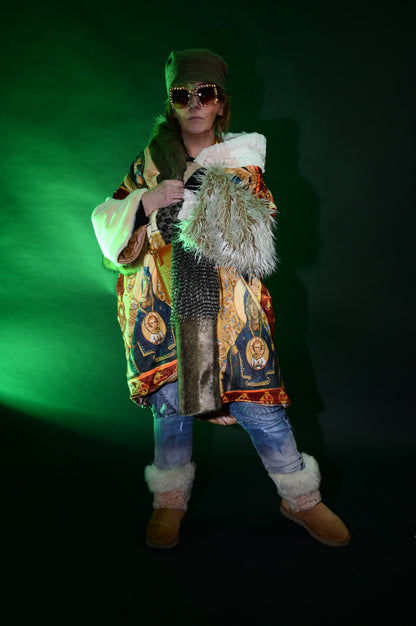 Maria's plush Madonna Kimono - PAULINA'S FRIENDS
