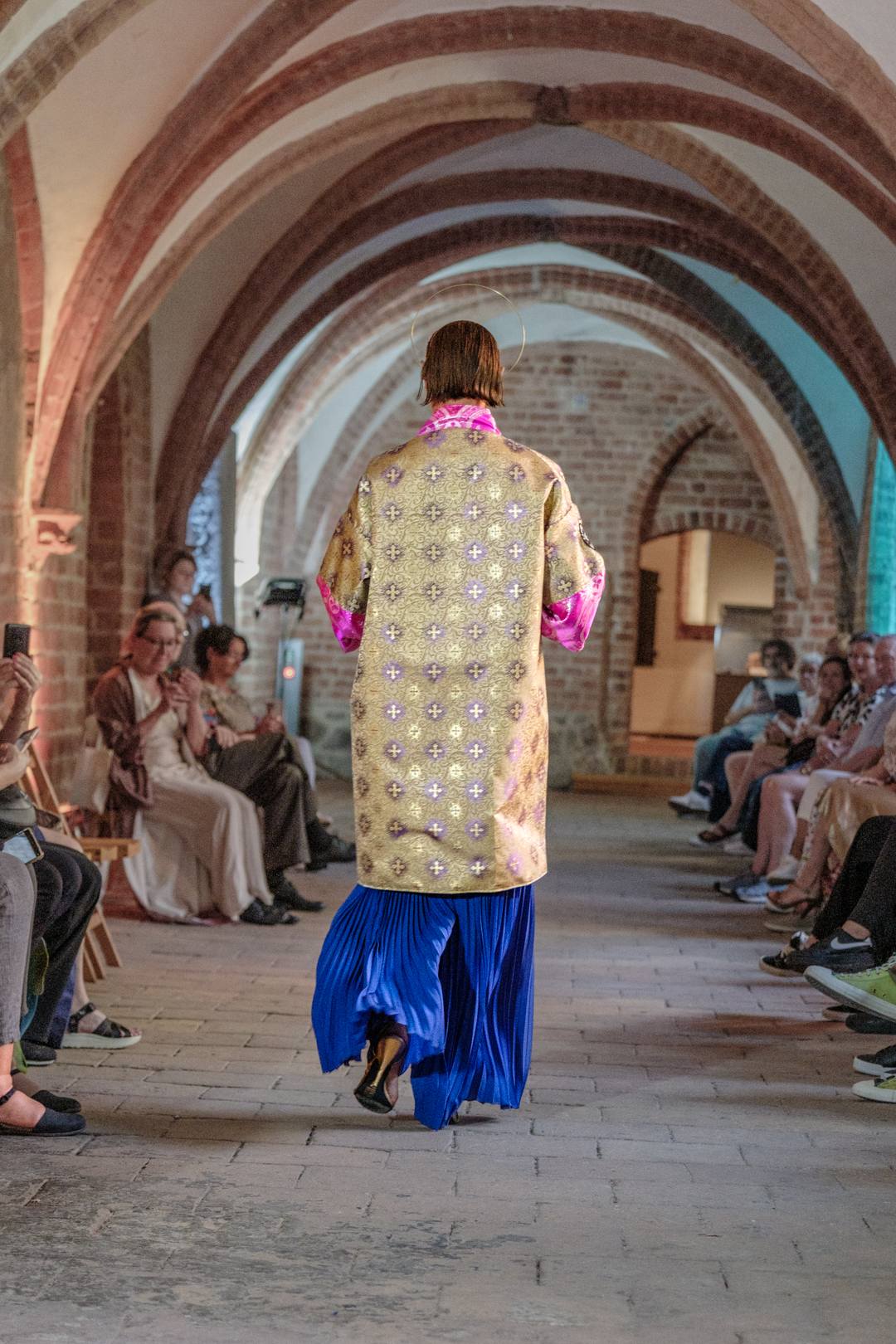 Holy church windows kimono