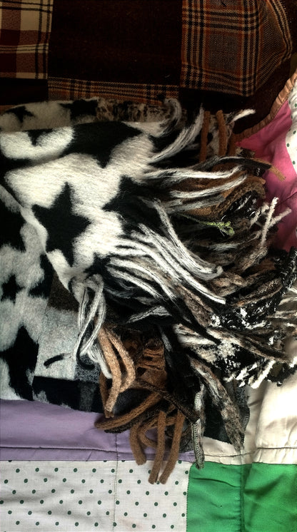 Fluffy blanket - PAULINA'S FRIENDS