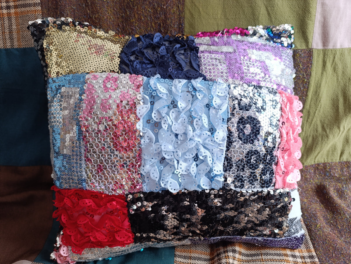Paillettes pillow - PAULINA'S FRIENDS