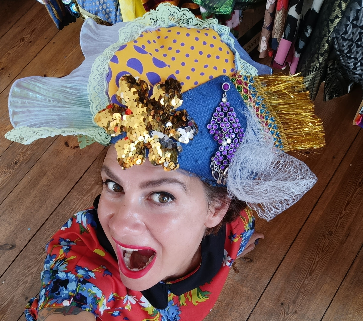 Blue yellow magic hat - PAULINA'S FRIENDS