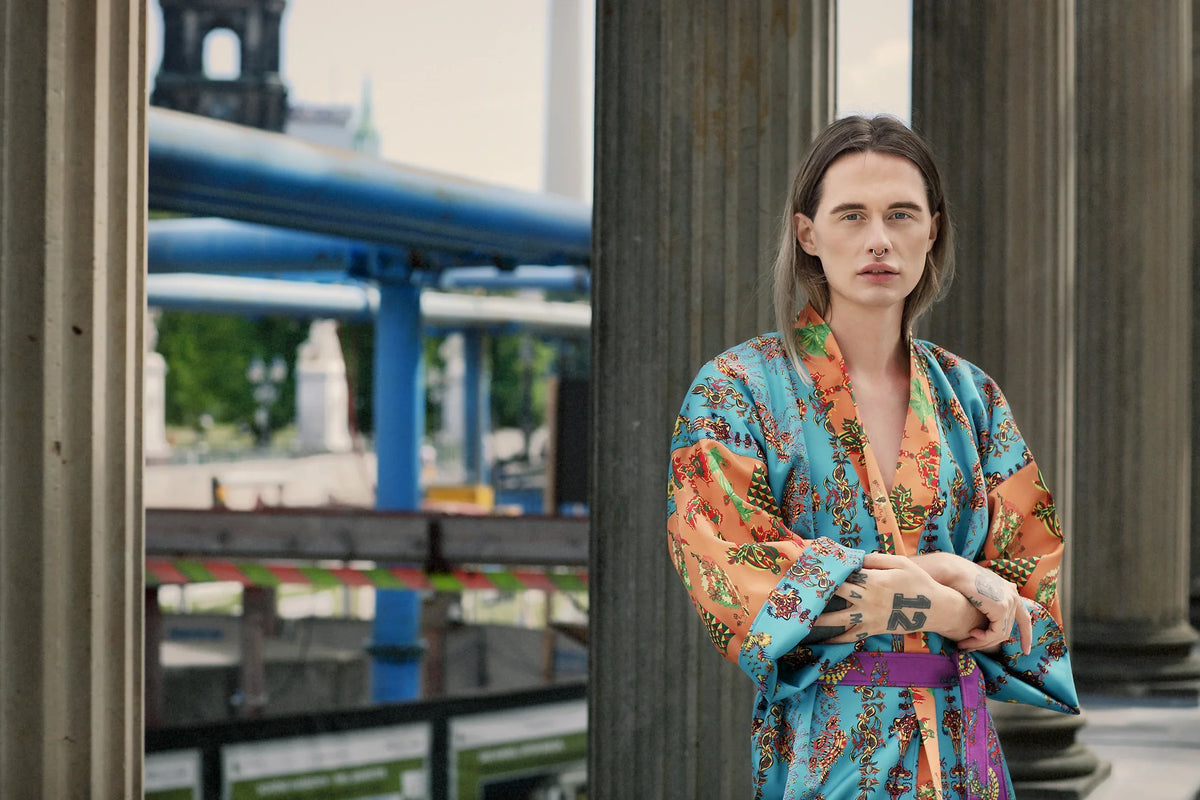 The first PAULINA'S FRIENDS Kimono - PAULINA'S FRIENDS