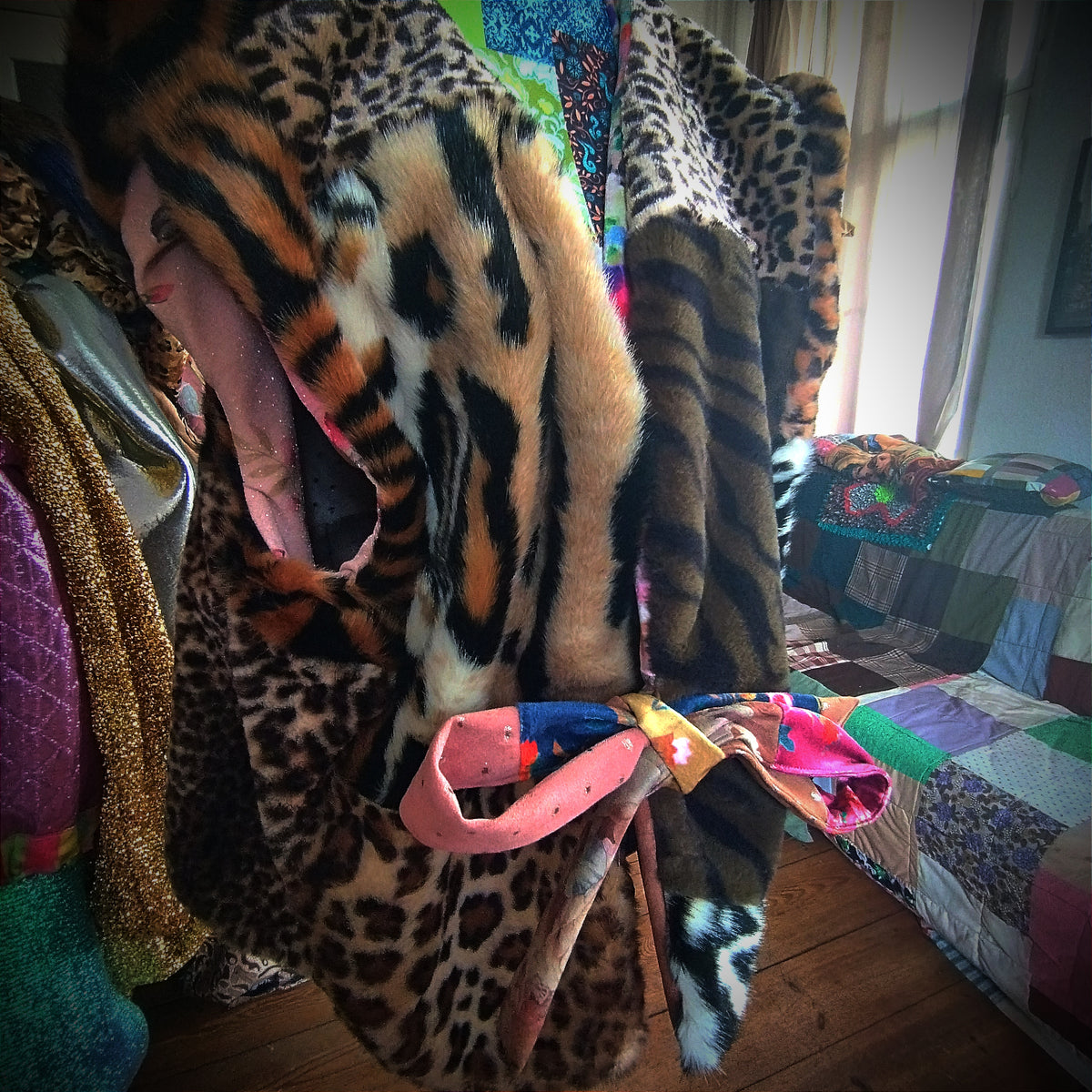 Fluffy short animal print vest - PAULINA'S FRIENDS
