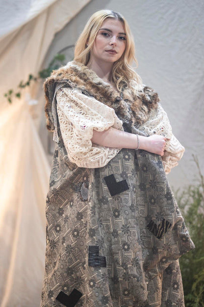 Opera Vest - PAULINA'S FRIENDS